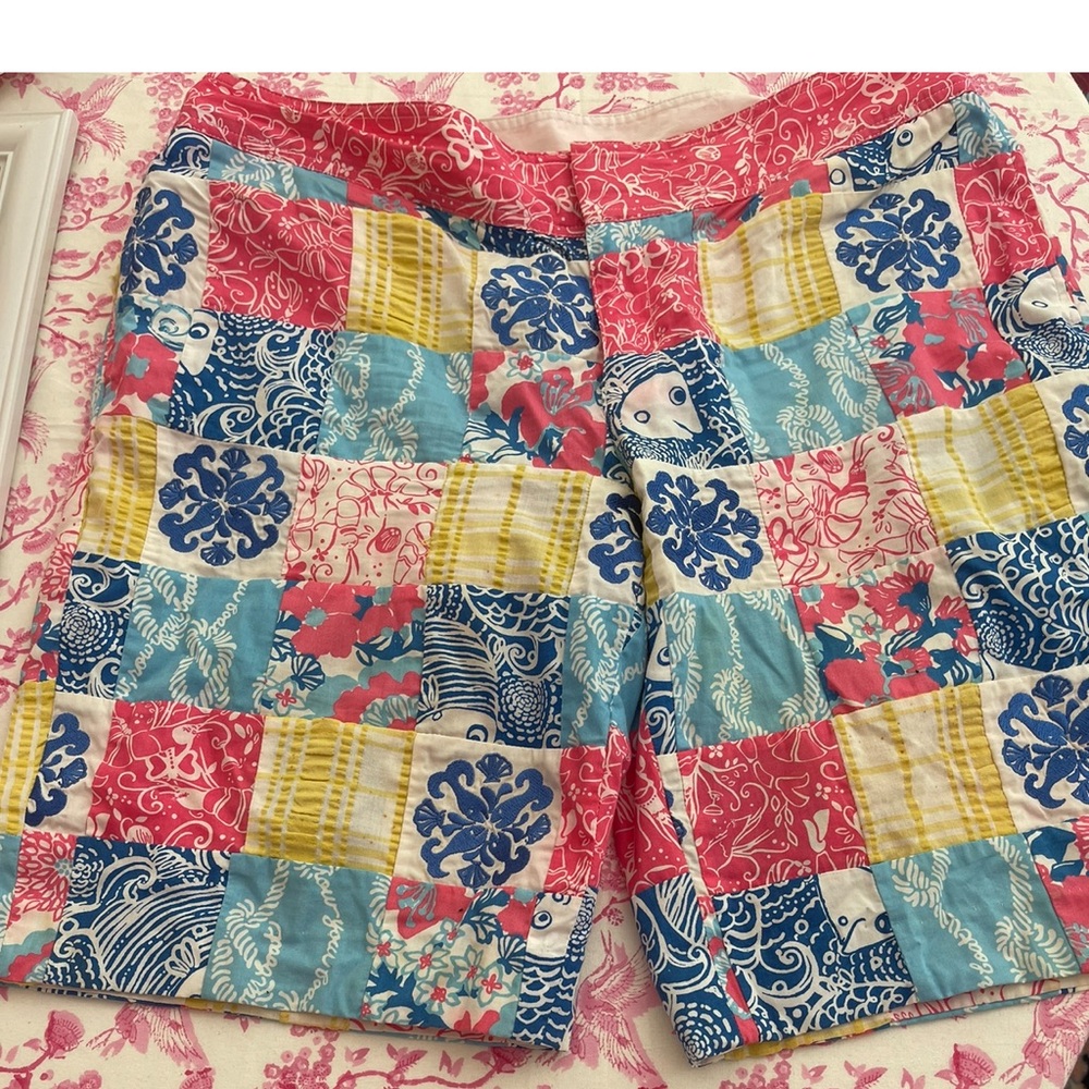 Lilly Pulitzer vtg BERMUDAS Patchwork Woman 12 like new back and side pockets